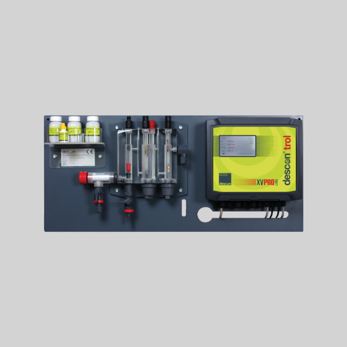Fabriksmontering af DES-12310 på PVC plade